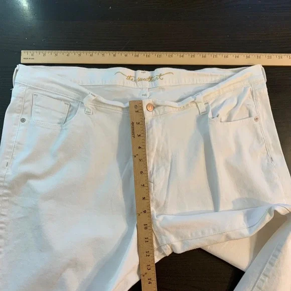 Old Navy The Sweetheart White Bootcut Jeans Womens 20 Reg Bridal Summer READ - Picture 9 of 12